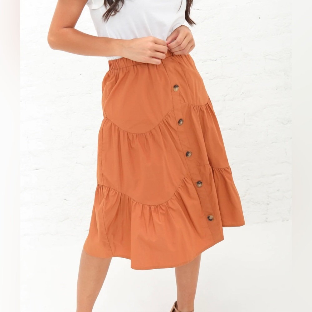 Mikarose Circle Tiered Button Skirt In Cognac Small - Picture 3 of 9